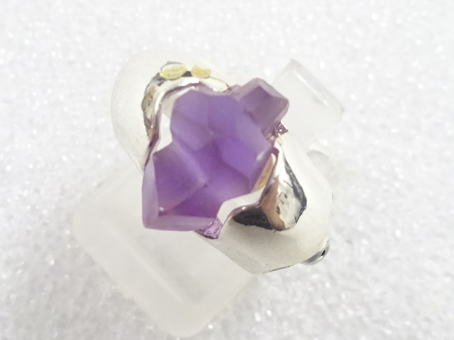 JAPANESE KIMONO / ANTIQUE COLORED STONE RING (SIZE 13)
